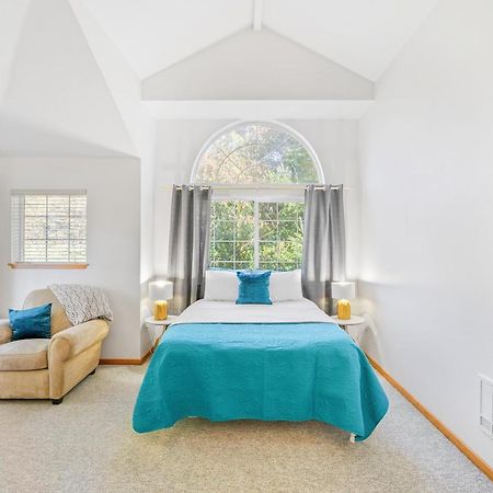 Cannon Beach Vibes, Steps To The Beach,Wifi,3 Full Bedroom En Suites With 3 Fireplaces,Near Downtown المظهر الخارجي الصورة